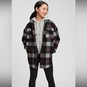 GAP Kids Plaid Shacket Jacket Pockets Button Closure Black Red Gray Size Large